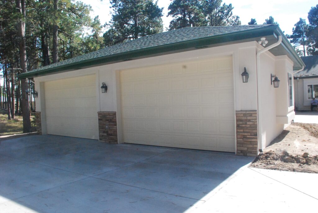 Uhlik Garage 2